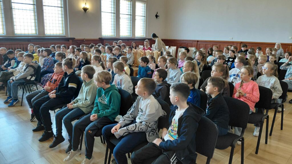 Zdjęcie 3: Dzieci ze Szkoły Podstawowej nr 1 w Chełmnie