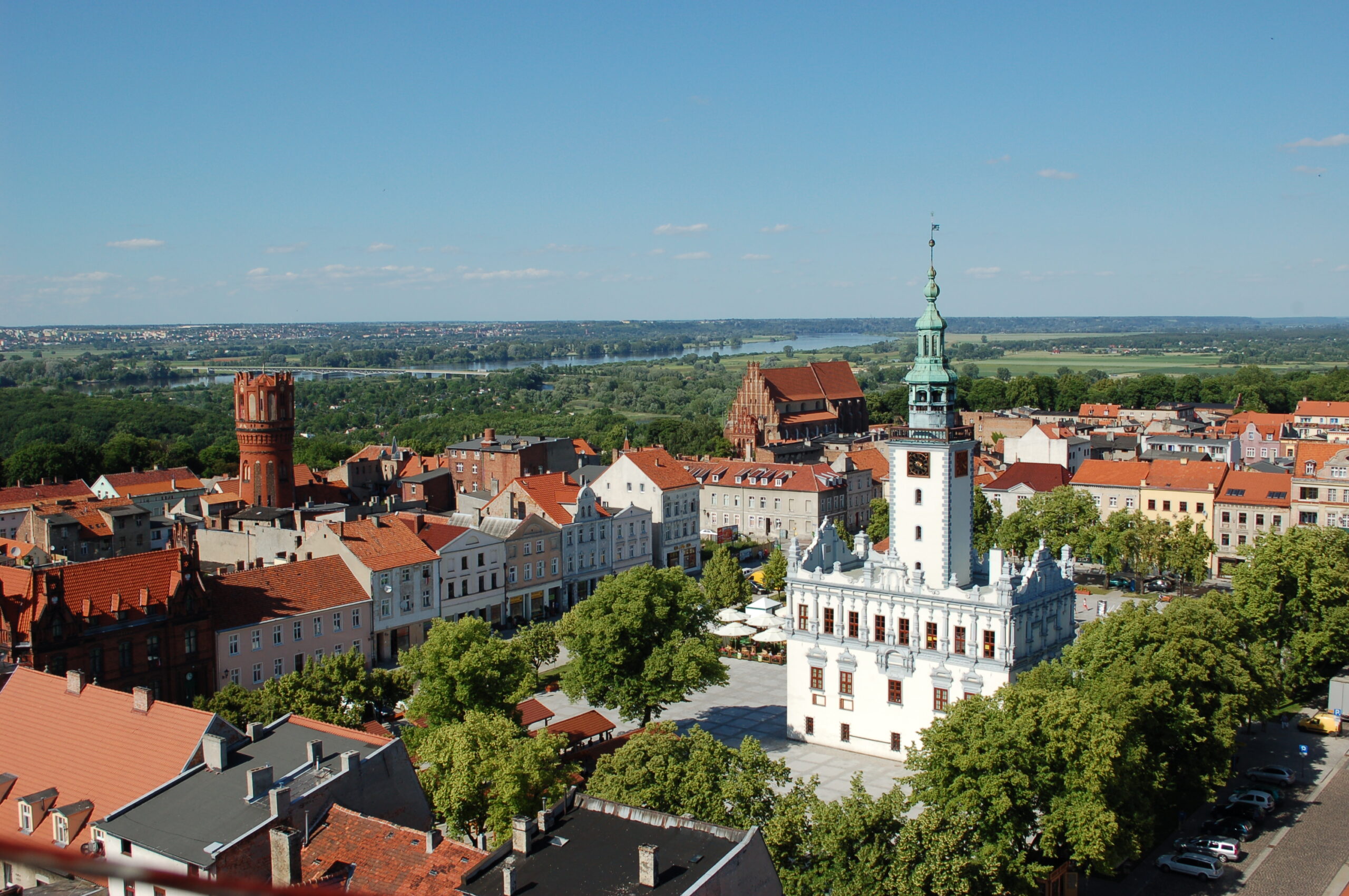 Widok na Chełmno, Dolinę Dolnej Wisły i Ziemię Chełmińską z tarasu widokowego na wieży kościoła farnego, fot. Elżbieta Pawelec